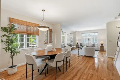 1 Russell Pl #1 1