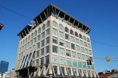 360 Newbury St #404 1