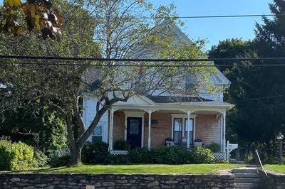 68 Paxton St 1