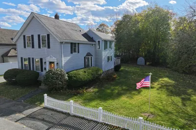 49 Greenhood St 1