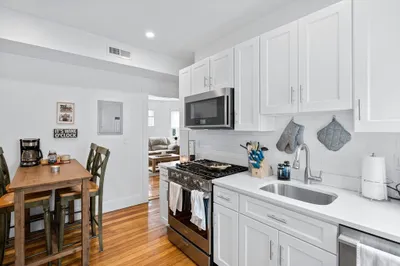 7 Hallam Street #1