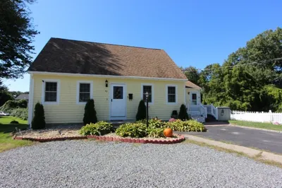 88 Meadowview Dr