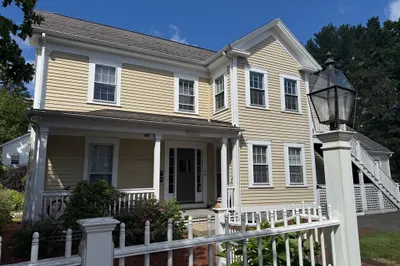 580 Main St #2 1