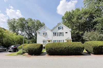 7 Jackson Ct #B 1