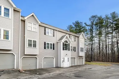 74 Tennis Plaza Rd #31 1
