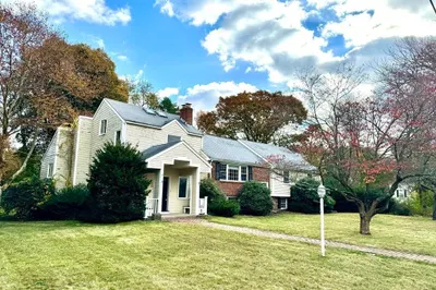 19 Sanderson Rd 1