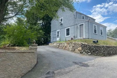 16 Stonecleve Rd #16