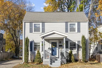 15 Waverly Rd