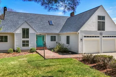 56 Country Club Cir 1