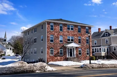 405 Boston Rd #6 1