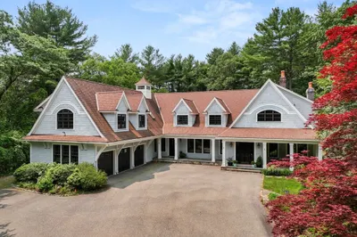 48 Myles Standish Rd 1