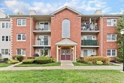 22 MapLe Crest Cir #L 1