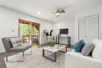 12 Franklin St #1
