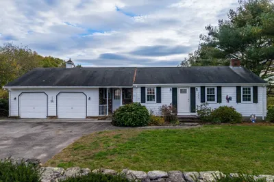 390 Old Fall River Rd 1