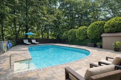 10 Stonewood Dr 1