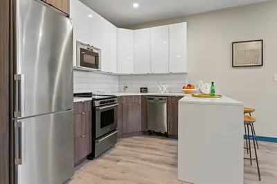 1258 Massachusetts Ave #404 1