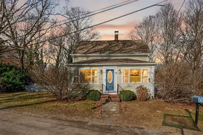 8 Westwood Rd 1