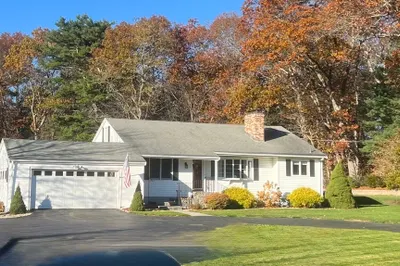 79 Topsfield Rd