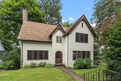 13 Saint Elmo Rd