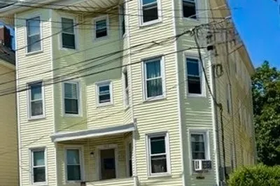 287 Coffin Ave 1