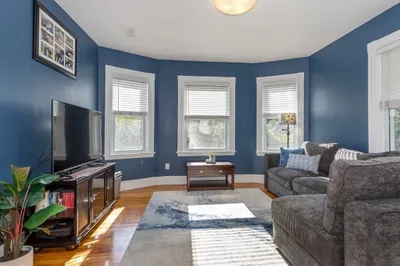 47 Independence Ave #2