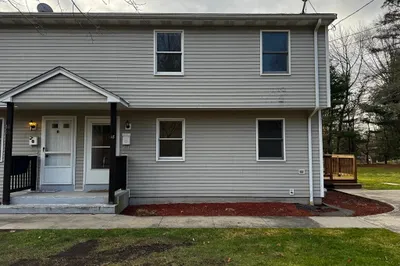 18 Grove St #18 1