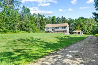 788 Flintstone Road