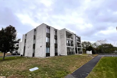 25 Skyline Dr #10