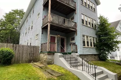 26 Woodford St #2