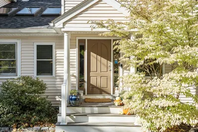 16 Fletcher Ln 1