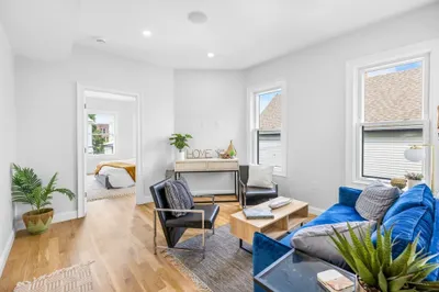 83 Homer St #2