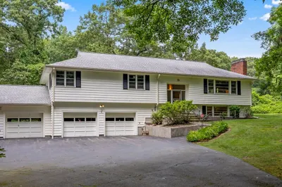 43 Deerhaven Road 1