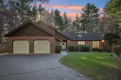 12 Surrey Dr 1