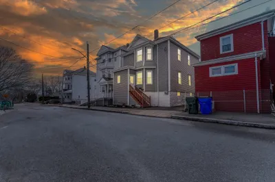 639 Lawton St 1
