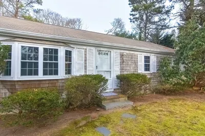 72 Park Ln