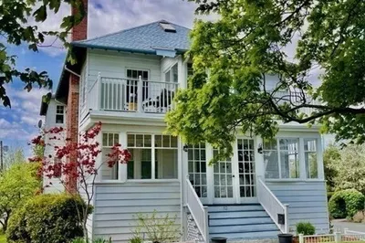 112 Lynnway 1