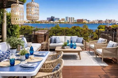214 Beacon St 1
