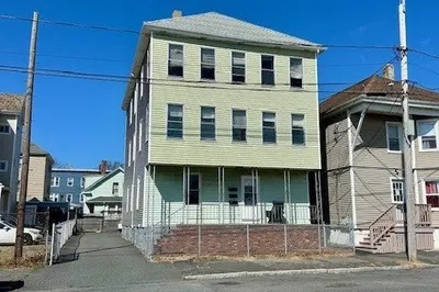 95 Scott St