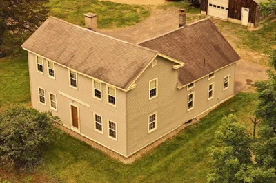 271 Lower Road 1