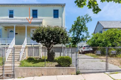 7 Dean St 1