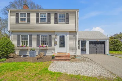 28 Lilly Ln