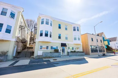 785 Main St #3