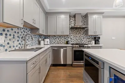 279 Gold St 1
