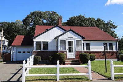 34 Adams Avenue 1