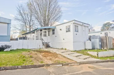 38 Klondike Ave 1