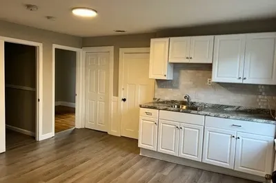 17 Davis St #2 1