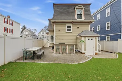 125 Wrentham St #1 1