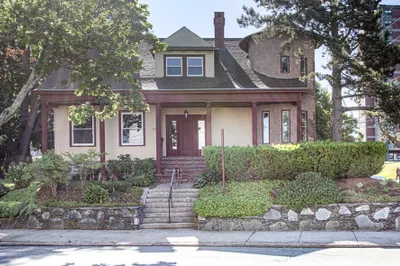 1231 Robeson St 1