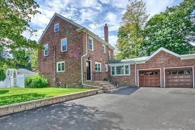 5 Grassmere Rd