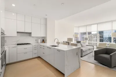 1 Franklin St #3609